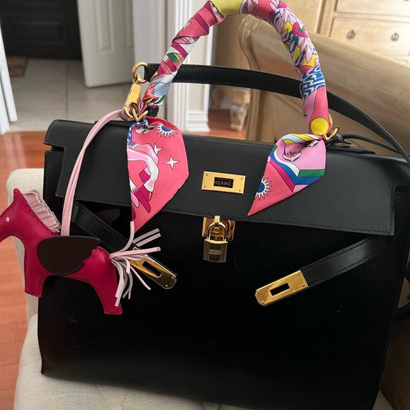 Hermes Kelly Sellier 35 in Black Box leather - Picture 1 of 16